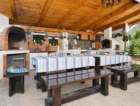 Apartment Gemuetliche Mit Grill Und Garten